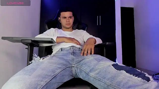 Liam_Mateoのウェブカメラショー