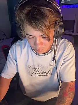 AngelLatinBoy Webcamshow