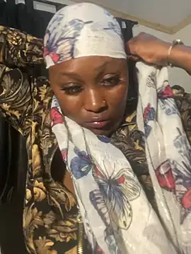 Czat XXX na żywo – Cardiebae89