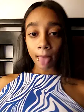 Zoe_Sweett18 – Naživo XXX chat