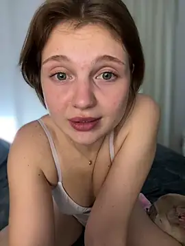 Emaline_Fane Chat XXX in diretta