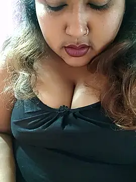 hotbhabhi011 Adlı Modelin Web Kamerası Şovu