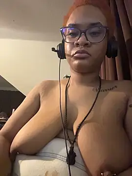 nickytheehawtie – Naživo XXX chat