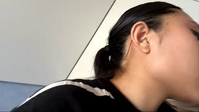 SweetMiaXO: απευθείας συνομιλία ΧΧΧ