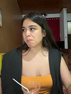Chat +18 de CamilaSofiia ao vivo
