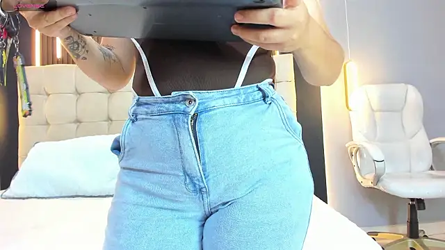 Katha03_: о нлайн-секс-чат