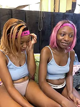 แชท XXX สดของ SexyPetitex25