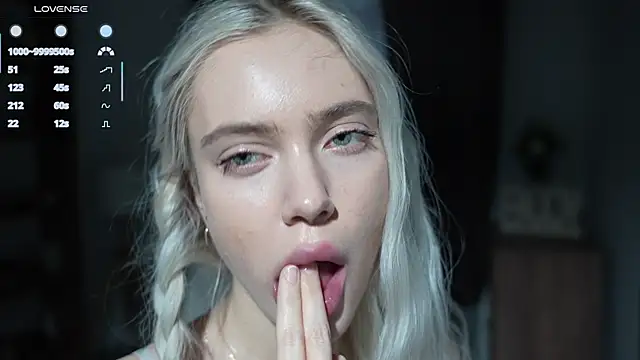 Chat +18 de KristalCrowner ao vivo