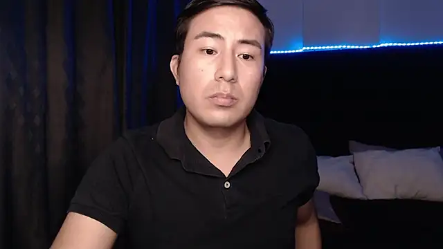 andrewmhilton_'s Live XXX Chat