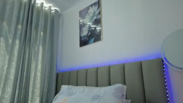 sweety_vikky live XXX chat