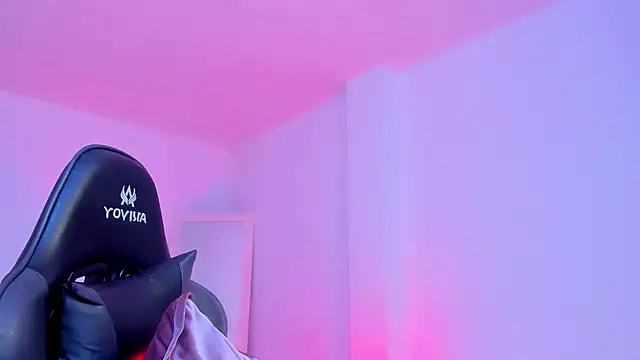 sophierooy22's Live XXX Chat