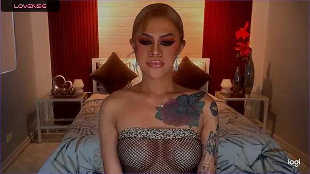 StellaStrong30: απευθείας συνομιλία ΧΧΧ