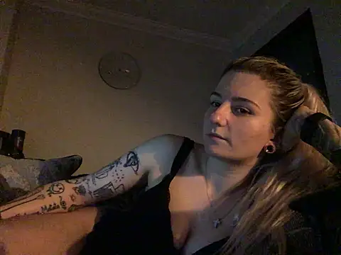 Chat +18 de xxamyleighxx ao vivo