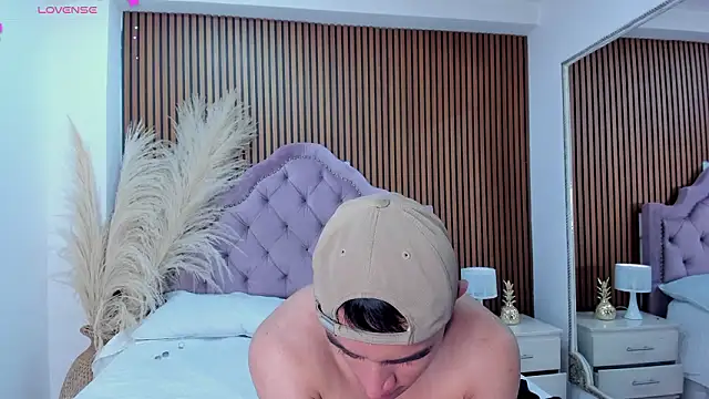 LiamDeep Live XXX Chat