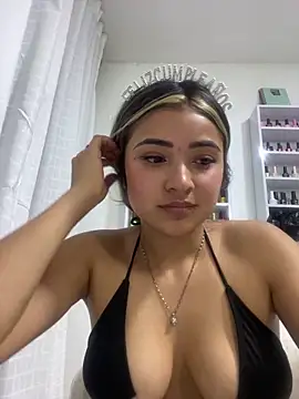 sweetlove-'s Live XXX Chat