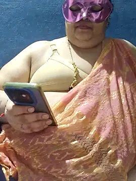 tamilthanushri Live XXX-chat