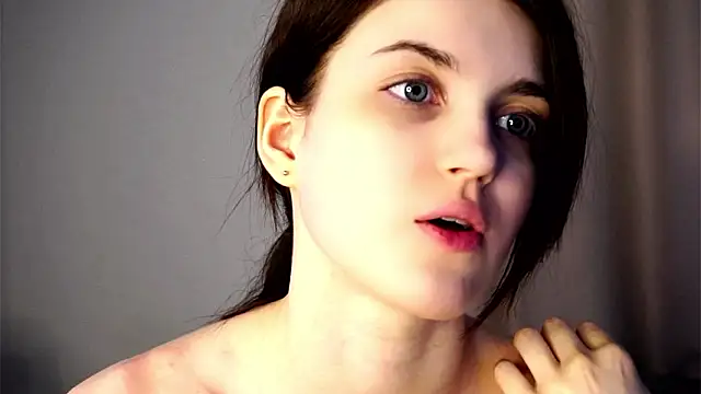 EffieHenriのライブXXXチャット