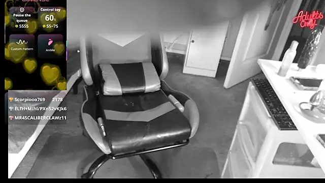 sugahfreeee Chat XXX live