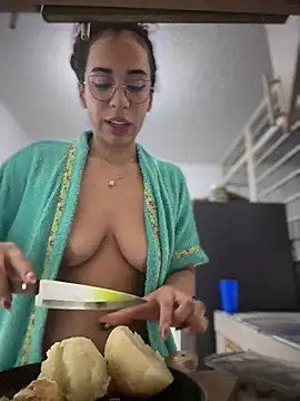 Woo_isDaphne's Live XXX Chat