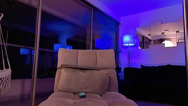 mandi4pole_n Live XXX chat