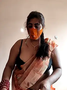 Poly_bhabi Adlı Modelin Canlı XXX Sohbeti