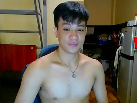Show modela AsianCUMQUICKLY na web-kameri