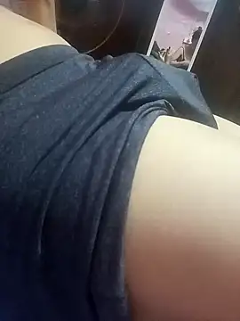 nainaei 在線直播表演