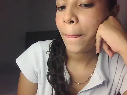 VictoriaSkinny লাইভ XXX চ্যাট