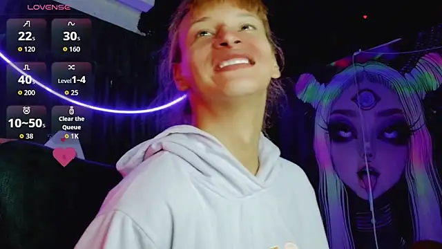 Pertunjukan Kamera Web Summer_XO