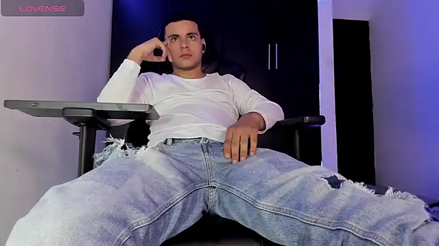 Liam_Mateo 网络视讯表演