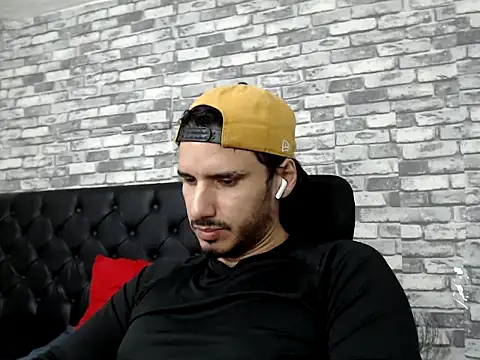 MrTyler667's Live XXX Chat