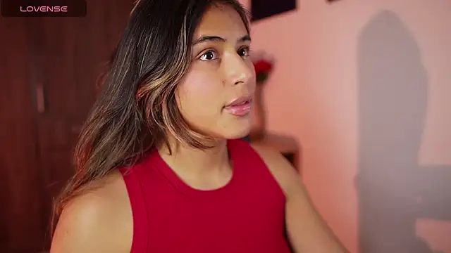 SaraParisi 现场XXX聊天