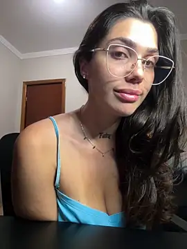 tiphanyari 现场XXX聊天