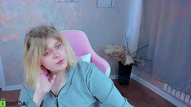 luna_c0ra – Live XXX-chat