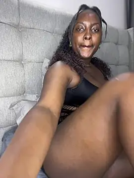 prettiepearl 现场XXX聊天