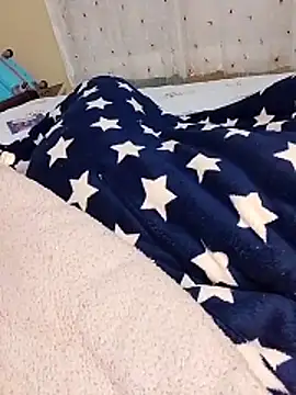 ndivhuwomuleya: διαδικτυακό σόου στην κάμερα