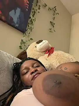 Pokazy przed kamerką – thedarkenchantress