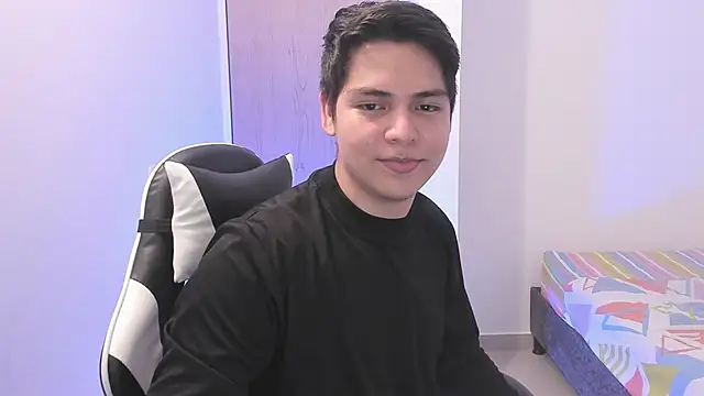 Asta_YunoXXX webkamerás műsora