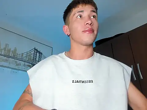 Show modela noahsaint na web-kameri