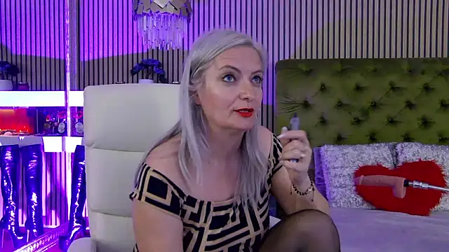 LadyTouch – Naživo XXX chat