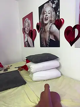 AmbarBlosomのライブXXXチャット