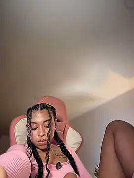 bella__honey Adlı Modelin Canlı XXX Sohbeti