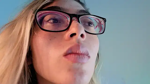 Chat XXX en directo de Carolblonde