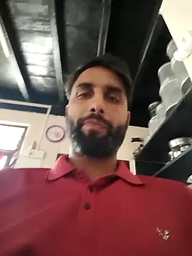 shail1987: διαδικτυακό σόου στην κάμερα