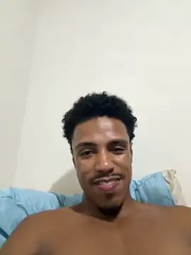 LorenzoBlack27 élő XXX-chatje