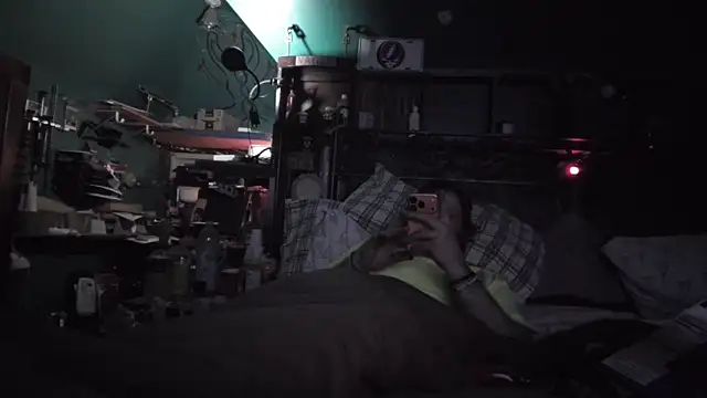 charactrzero élő XXX-chatje