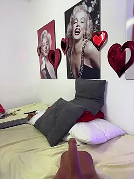 AmbarBlosom 即時 XXX 聊天