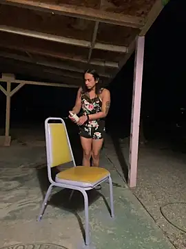 TranSexualJade95 即時 XXX 聊天