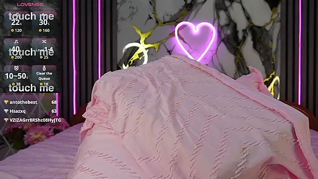 ZyraAngel's Live XXX Chat