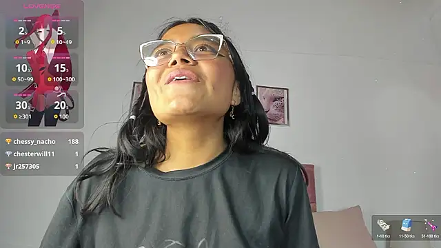 luna_velveth's Live XXX Chat